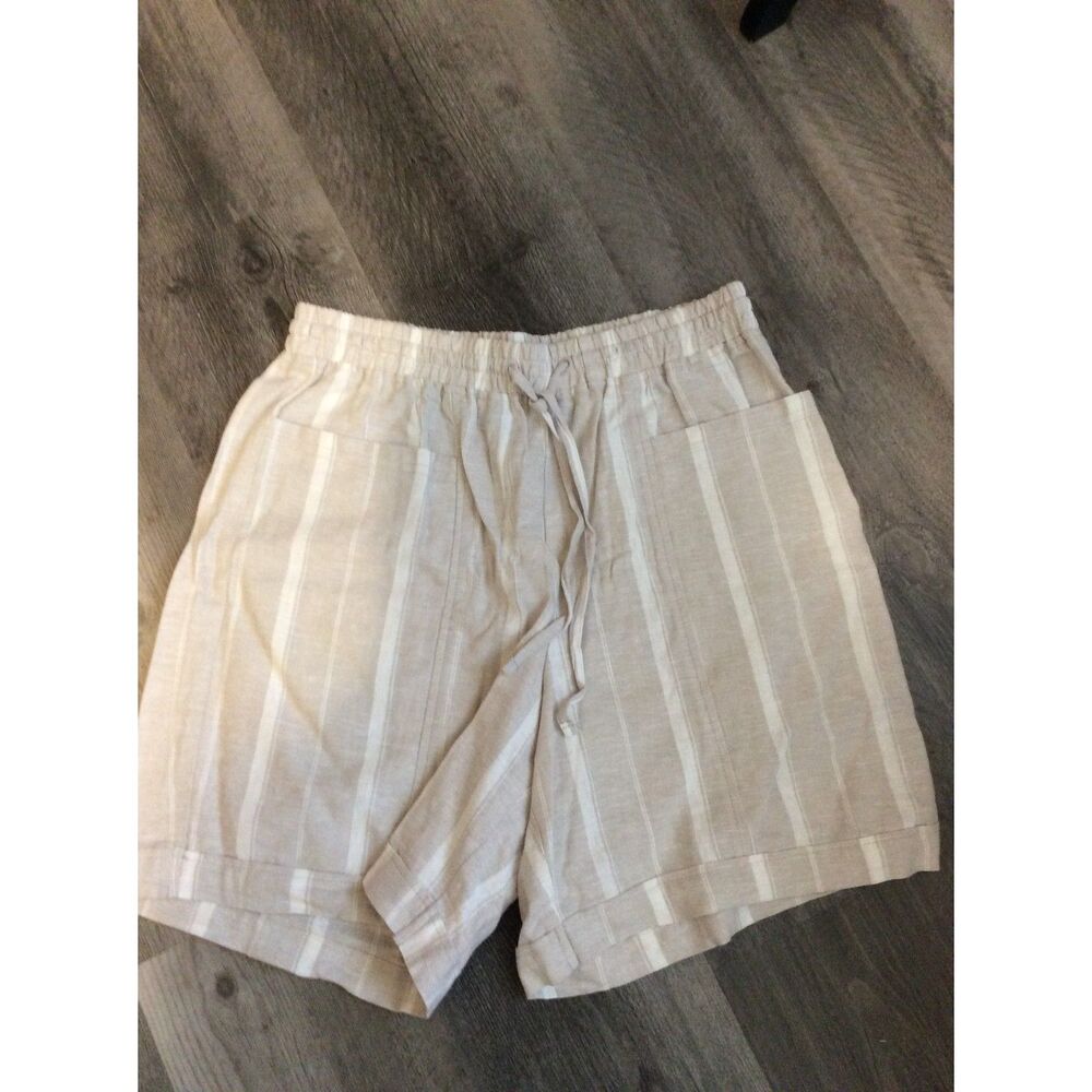Linen Blend Cuff Pull Up waist shorts neutral front pockets Medium M Vanderbilt